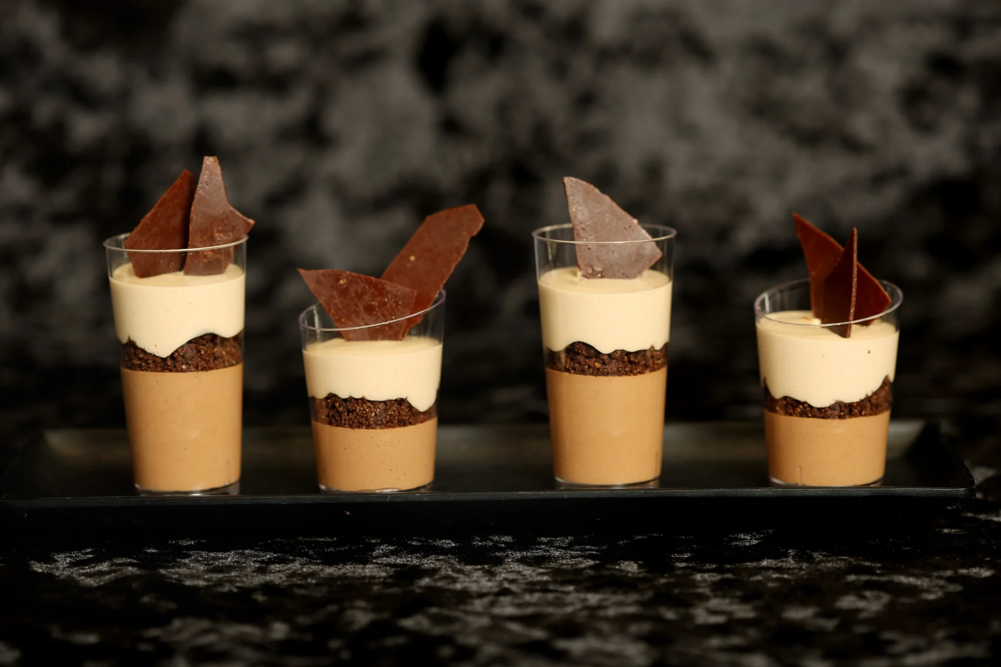 קינוח כוס שוקולד נוגט